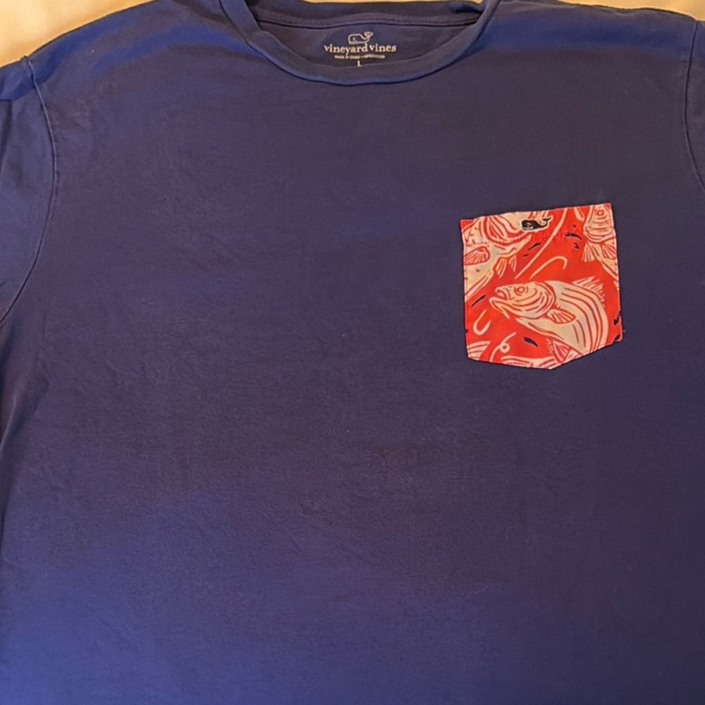 Vineyard Vines Men's Blue Shirt with Red Pocket
